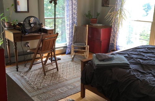 Waldoboro House | Former Sea Captains' 1850s Greek Revival home minutes to town and boat launch