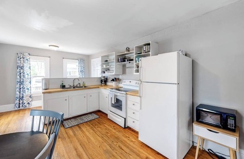 Castine House | Friendly home with our separate condos & free WiFi in the heart of downtown