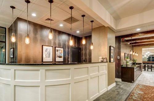 Dover Hotel | Garrison Hotel & Suites Dover-Portsmouth, an Ascend Collection Hotel