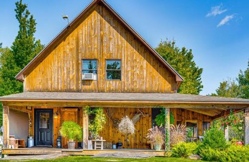 Stannard House | Greensboro Home w/Porch & Countryside Views!