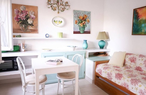 Pischina Salida Apartment | GuestHost - Comfy Flat W/Pool, Tennis Court & Private Beach!