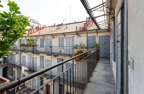 Porta Volta Apartment | GuestHost - Loft studio apartment near Gae Aulenti!