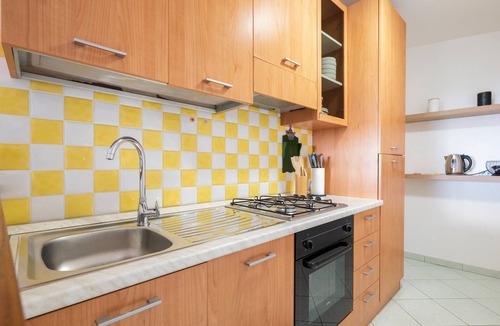 Jerzu House | Holiday Home 'Cuccureddu 2' with Sea View, Wi-Fi and Air Conditioning