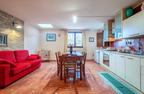 Giave House | Holiday Home 'Delle Fate' with Mountain View, Private Garden and Air Conditioning