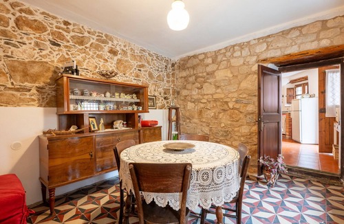 Baunei House | Holiday Home 'Il Borgo - Casa Ottocentesca' with Mountain View, Private Terrace and Wi-Fi
