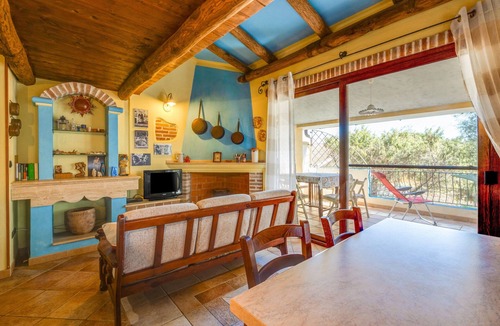Capo Mannu House | Holiday Home 'Il Rifugio Di Mandriola' with Sea View and Private Terrace