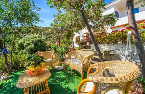 Villaggio delle Mimose House | Holiday Home "Casa delle Stelle" with Sea View and Terraces