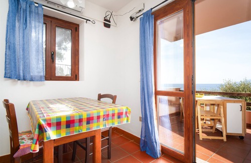 Cala Gonone House | Holiday Home 'Panoramico Splendida Vista Mare' with Sea View, Wi-Fi and Air Conditioning