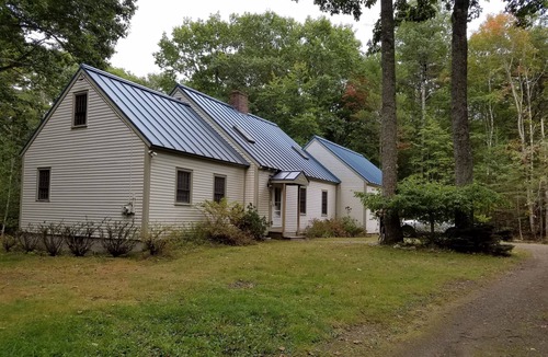 Bremen House | Home on McCurdy Pond - Sept 1st thru 25th -SPECIAL RATE 275/night.