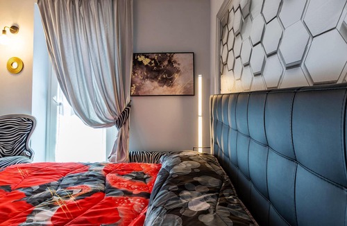 Piazza Apartment | Homerez - Nice studio for 2 ppl. with balcony at Piazza