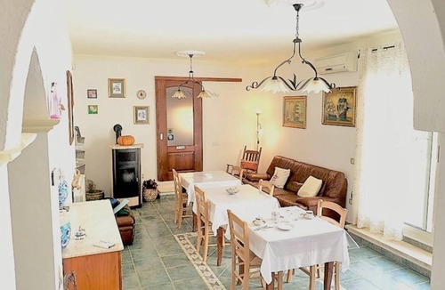 Galtelli Apartment | Homerez - Spacious appartement for 6 ppl. with terrace and balcony at Galtellì