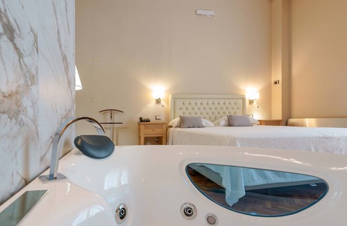 Bosa Historic Centre Hotel | Hotel Palazzo Pischedda
