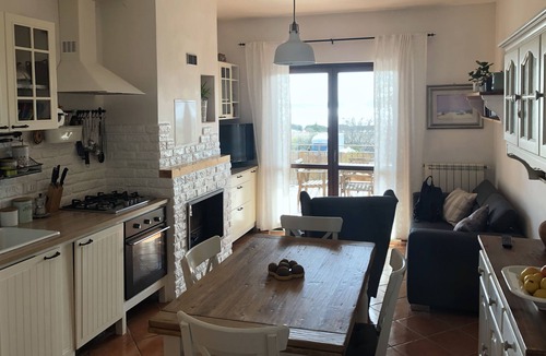 Lake Bracciano Villa | House with large terrace, garden and wonderful view on the lake
