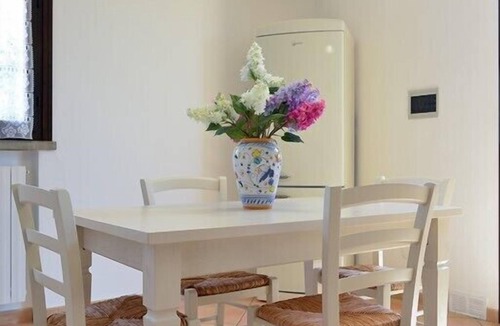 Casale Marittimo Apartment | Independent ground floor apartment with garden, parking space with sea view, 4 pax