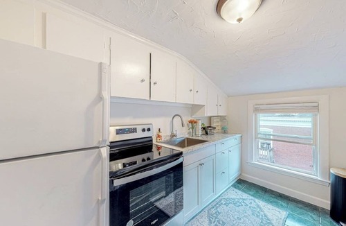 Parkside Apartment | Inviting apartment with full kitchen, porch, convenient location, & fast WiFi