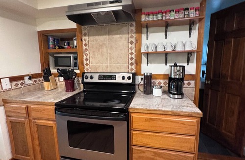 Montgomery Center Ski Chalet | Jay Peak Chalet: Hot Tub, Pool, Ski & Golf