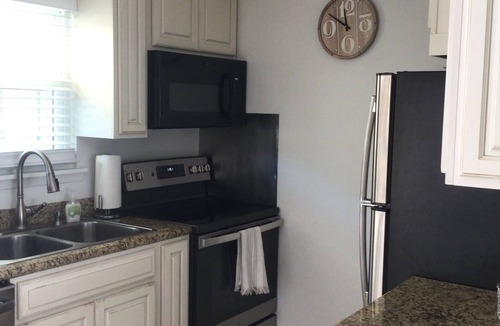 Holiday Isle Condo | July 11-18 special! 5 MINUTE walk to our private beach!