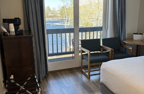 Greenville Junction Bed & Breakfast | Juniper Motel-Double Queen-18*ATV Access*Dock*Boat/Kayak Rental