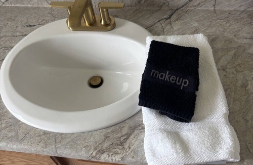 Greenville Junction Bed & Breakfast | Juniper Motel*King*RM15*Dock*ATV Access*Waterfront*Kayak/Boat Rentals