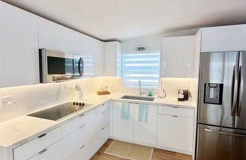 Cross Key Waterways House | Key Largo Waterfront Vacation Rental. 45’ Dock . 28 Day Minimum Stay.