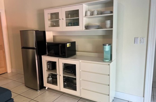 Historic Seaport House | Knowles House/Free onsite parking/Close to Duval