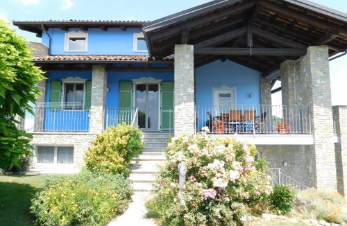 Montaldo Scarampi Apartment | La Casa Blu
