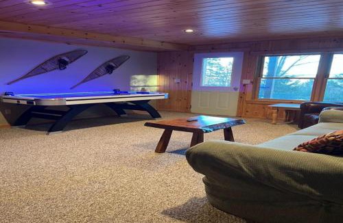 Bryant Pond House | Lake View House with Hot Tub, Sauna and Game Loft