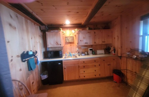Bremen Apartment | Lakeside Cottage-Quaint 1-queen studio in charming Bremen perfect for your stay