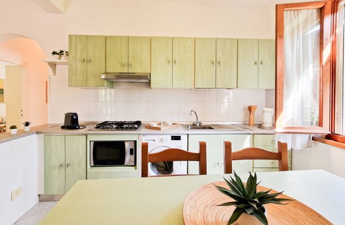 Marina di Campo Apartment | Large apartment with roof terrace - Casa Lucia