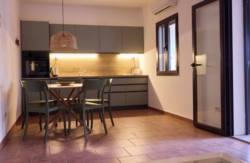 Torre di Bari House | Large Bungalow, big garden & endless beaches! Casa Lobina/Sunrise Terrace