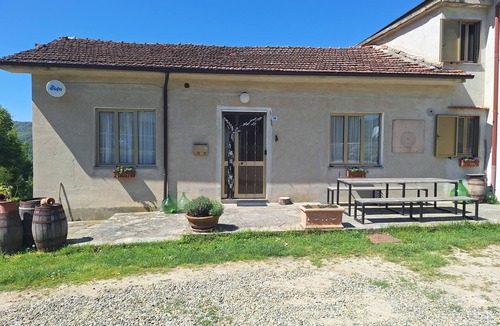 Cortemilia House | Large panoramic vacation home for groups in Langhe