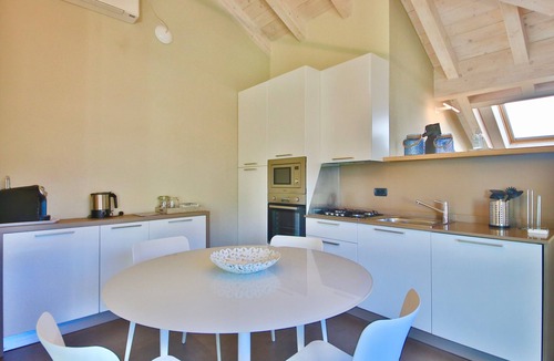 Bellagio Apartment | LISZT ATTIC by KlabHouse-modern 2BR-4pax- w/aircond