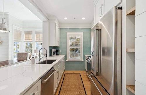 Beach District Condo | LOCATION, LOCATION, LOCATION! STEPS to WATERCOLOR Beach Club! Walk to Seaside, Restaurants, Beach!