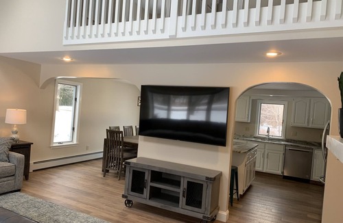 Ogunquit House | LOCATION! LOCATION! 1/2 mile walk to beach and downtown.