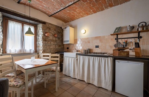 Monastero Bormida Apartment | Lovely apartment for 2 guests with pool, WIFI and TV