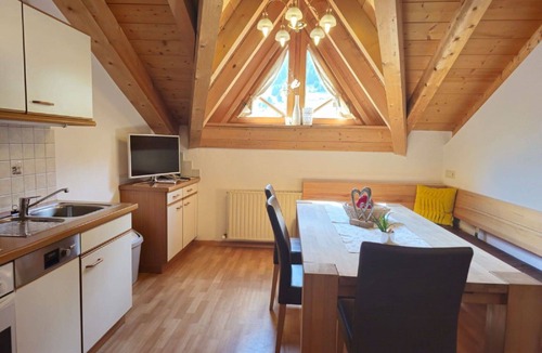 Ischgl Apartment | Lovely apartment for 4 people with WIFI, TV and balcony