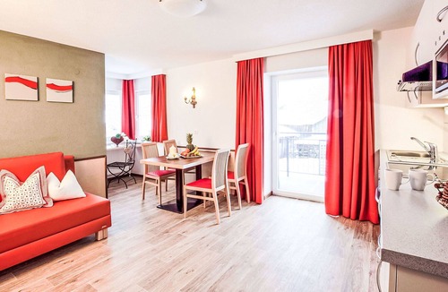 Mathon Apartment | Lovely apartment for 4 guests with WIFI, TV, balcony, pets allowed and panoramic view