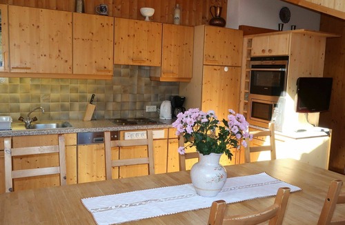 Prutz Apartment | Lovely apartment for 8 people with WIFI, TV and balcony