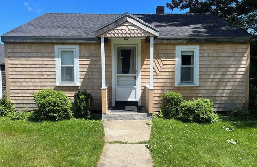 Orrs Island Cottage | Lowell's Cove Cottage - Quaint 2BR Cottage short walk away from Lowell's Cove