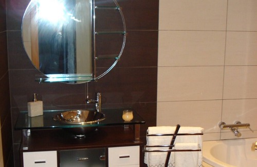 Ponta Delgada Villa | Luxurious 3/4bedroom get-a-way with private pool and games room