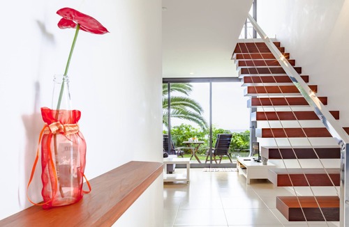Arco da Calheta House | Luxury-House-Sea view-Ensuite with Shower-Casa Nenufar