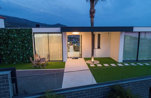 Estreito da Calheta House | Luxury Villa Ocean View | Swimming Pool I Vincents Place