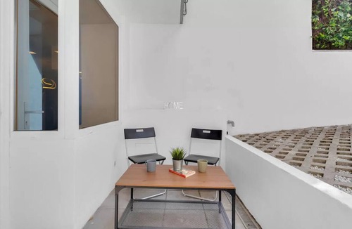 Acquabella Apartment | MA6 [Cathedral] Spacious luxury apartment in a central location