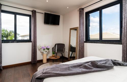 Estreito da Calheta House | Melblue