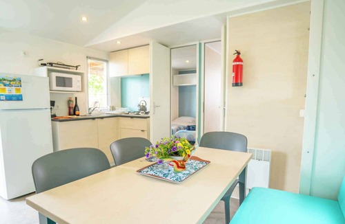 Torre del Pozzo House | Mobile home with air conditioning, terrace and pool