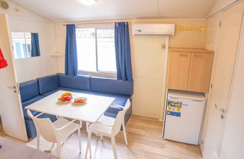 Arborea House | Mobile home with air conditioning, pool and semi-covered wooden terrace