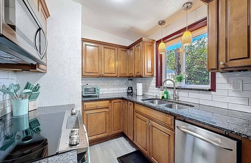 Walsingham Cottage | Modern 3 Bedroom Retreat With Pool & Fire Pit