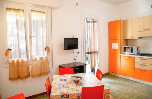 Eraclea Mare Apartment | Modern accommodation with a lovely patio