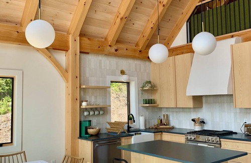 Bethel Ski Chalet | NEW Construction! Modern chalet with spectacular views near Sunday River!