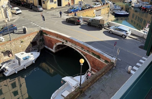 Venezia Nuova Condo | New Family apartment with a view of the canals in the Venice district